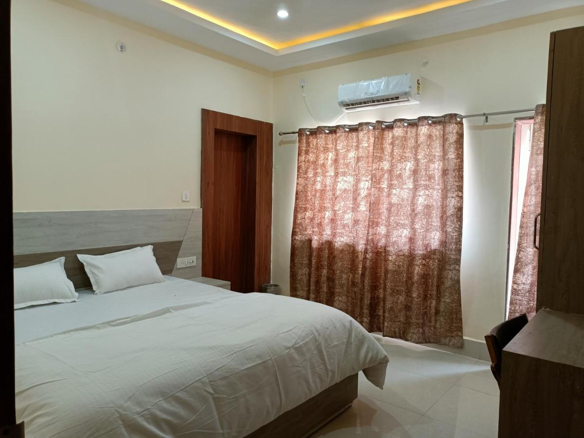 אורצ'ה Hotel Rajwada Palace מראה חיצוני תמונה
