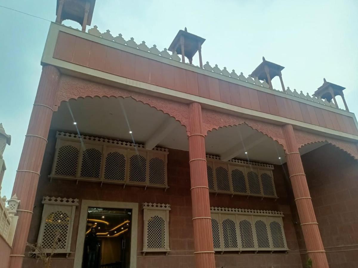 אורצ'ה Hotel Rajwada Palace מראה חיצוני תמונה
