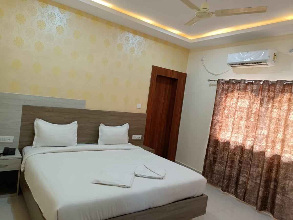 אורצ'ה Hotel Rajwada Palace מראה חיצוני תמונה