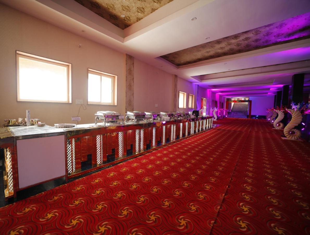 אורצ'ה Hotel Rajwada Palace מראה חיצוני תמונה