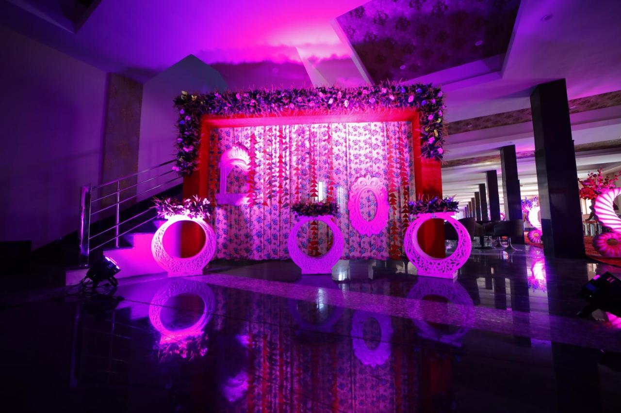 אורצ'ה Hotel Rajwada Palace מראה חיצוני תמונה