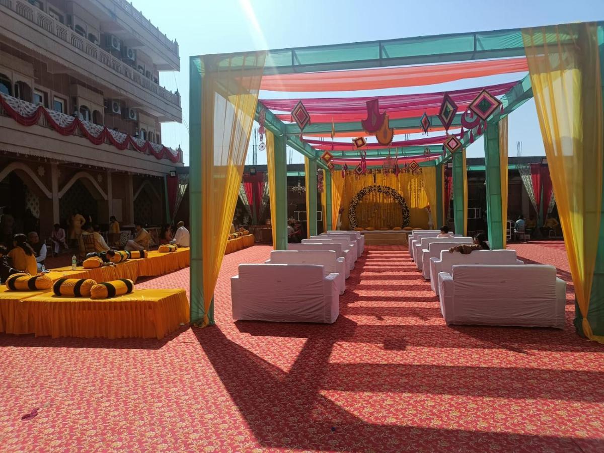 אורצ'ה Hotel Rajwada Palace מראה חיצוני תמונה