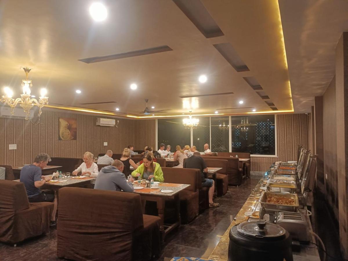 אורצ'ה Hotel Rajwada Palace מראה חיצוני תמונה
